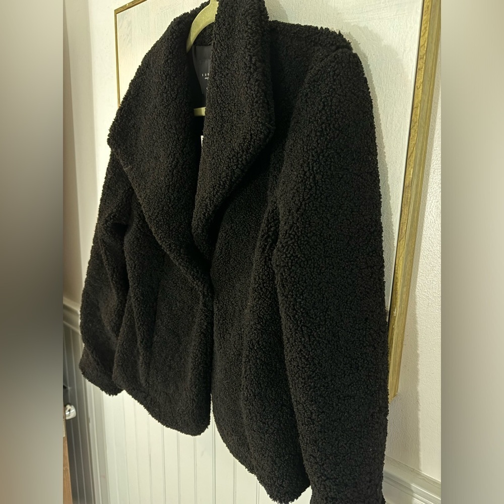 SANCTUARY NWT Black Fuzzy Teddy Bear Button Front Jacket Size Medium - Picture 4 of 7
